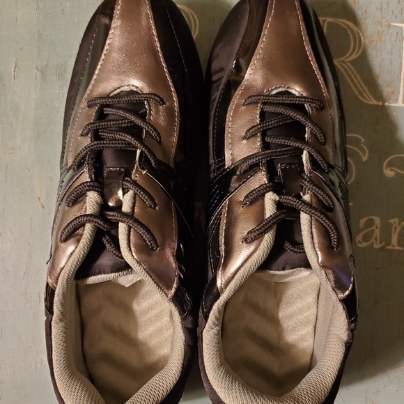 Shine Sport Cushion Walk Sneaker, size 11, NEW - Picture 3 of 6